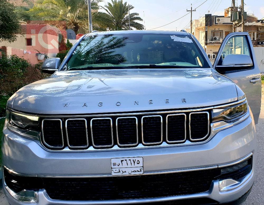 Jeep Grand Wagoneer